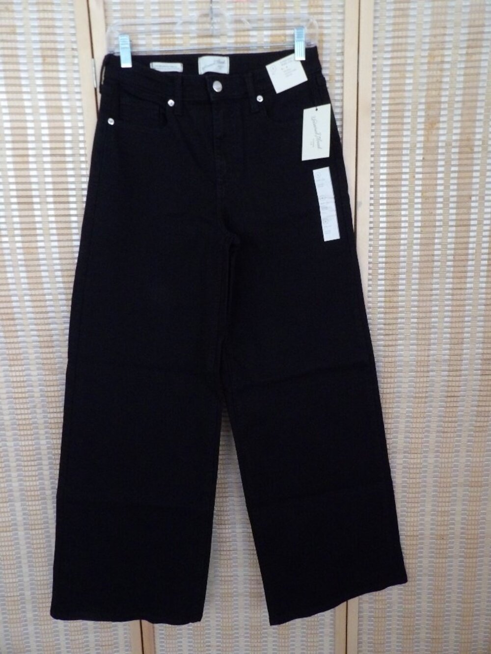 NWT Women's Universal Thread Size 8 (Waist 28in) Everyday Wide Leg Denim Jeans